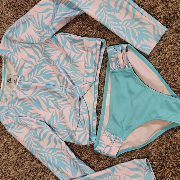 3 Piece Swim Set - Picture 2 of 5